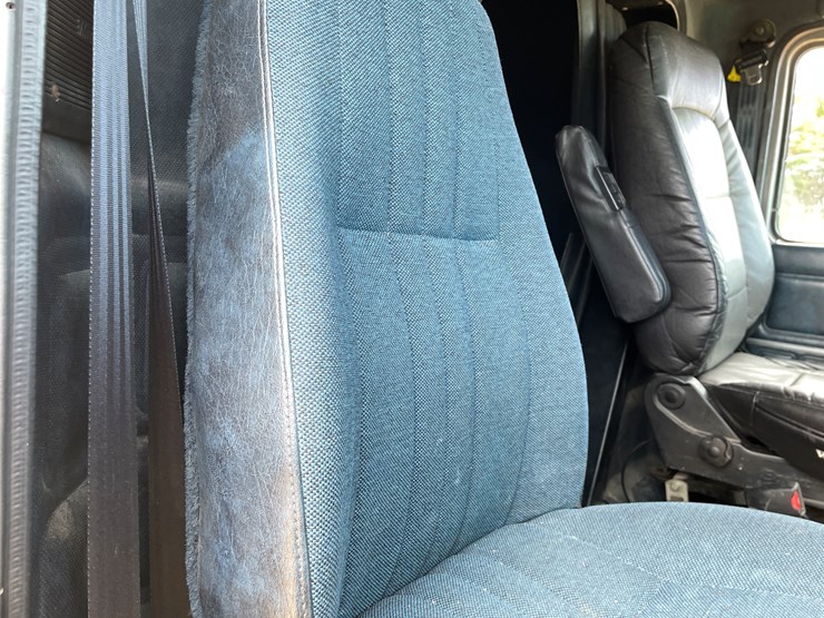 #400-•-1997-mac-ch600-semi-(has-wi-title)-image-77