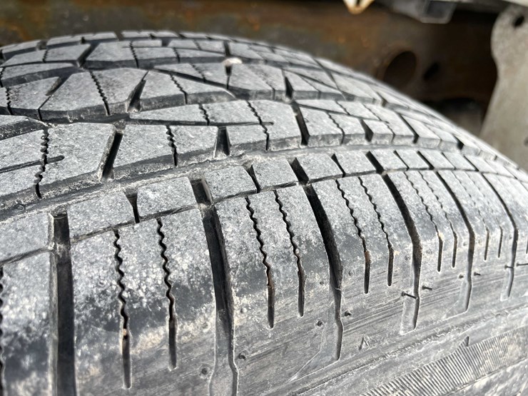 2014-chevrolet-1500-image-30