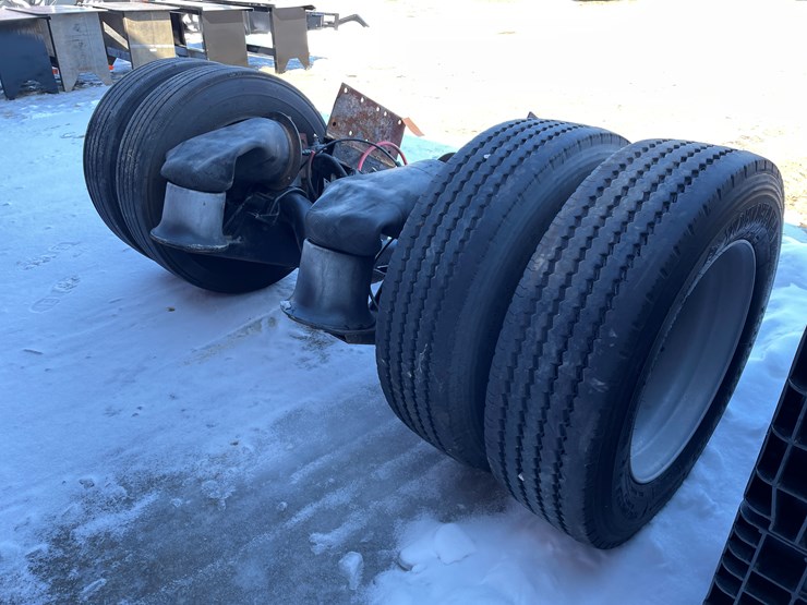 #3944-•-dual-wheel-tag-axle-image-4