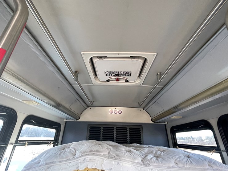 #166-•-2007-gillig-passenger-bus-(has-wi-title)-image-42