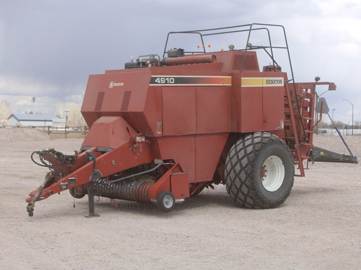 hesston-4910-image-12