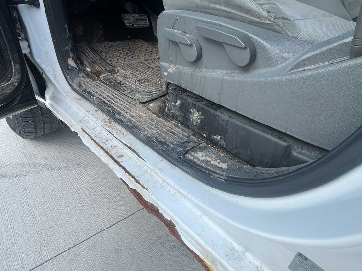 2017-chevrolet-1500-image-38