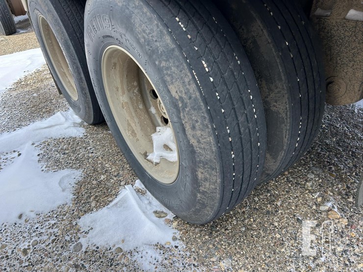 2009-wilson-grain-trailer-image-7