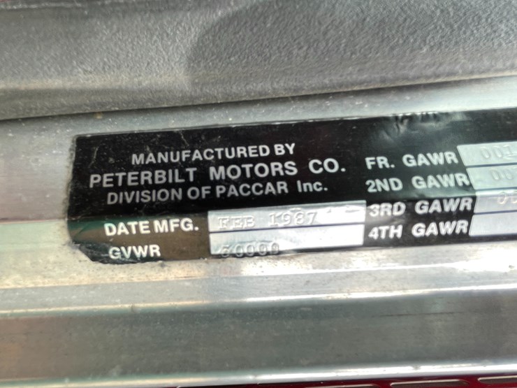 1987-peterbilt-379-image-69