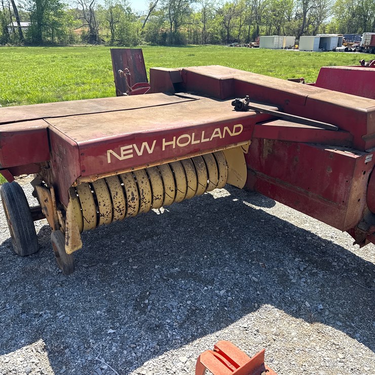 NEW HOLLAND 310