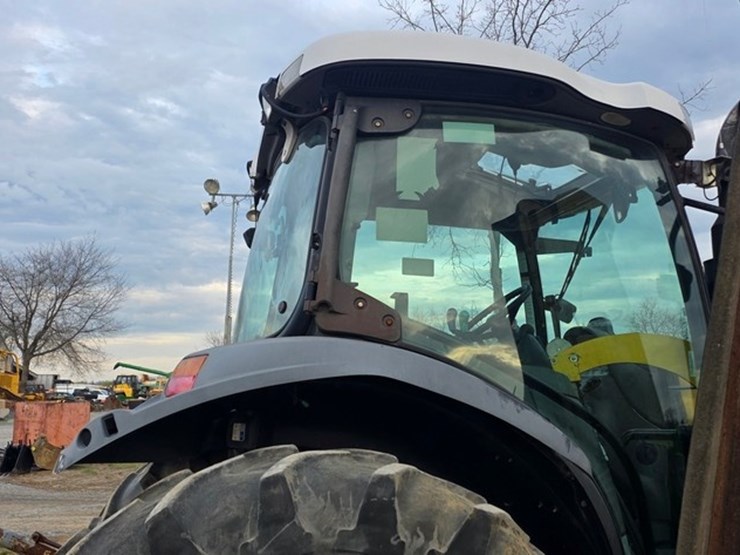 2006-new-holland-ts135a-image-39