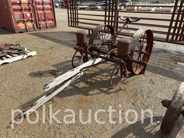 john-deere-2-image-1