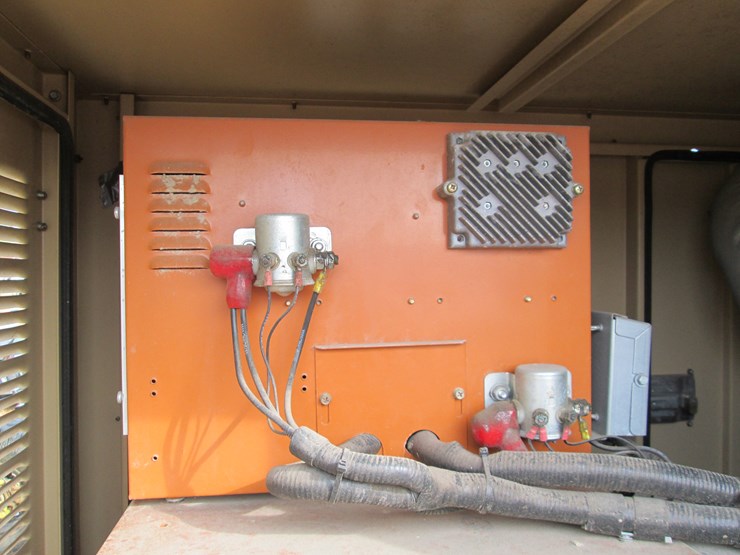 2007-john-deere-4024t-image-11