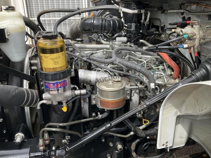 2013-hino-338-image-14