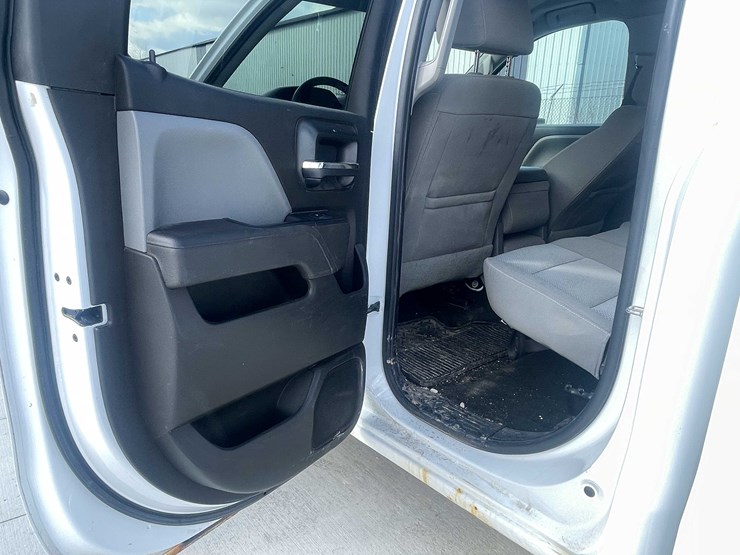 2017-chevrolet-1500-image-48