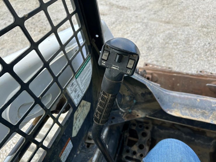 bobcat-t550-image-25