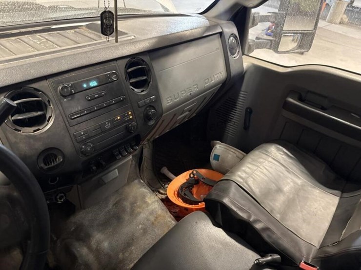 2014-ford-f450-image-19