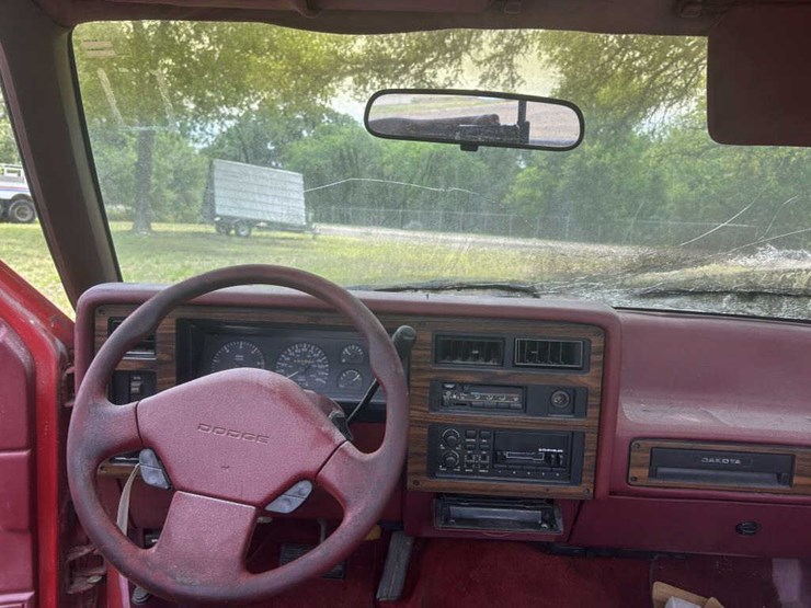 1993-dodge-dakota-image-11