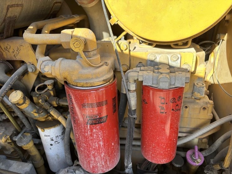 caterpillar-143h-image-61