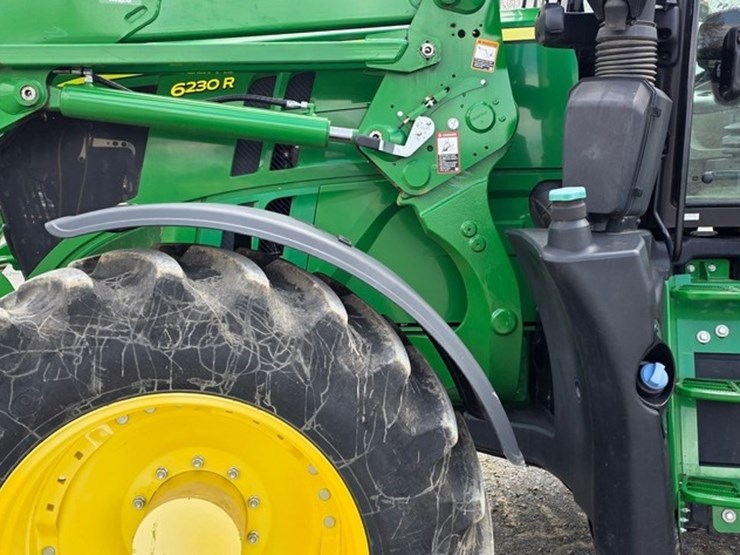 2021-john-deere-6230r-image-45