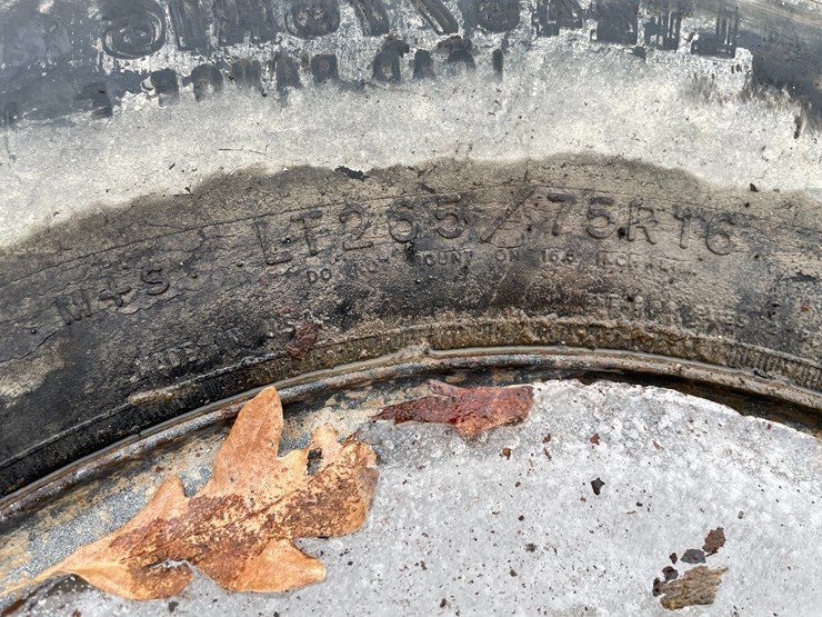 #3926-•-(6)-spare-rims-and-tires-image-35