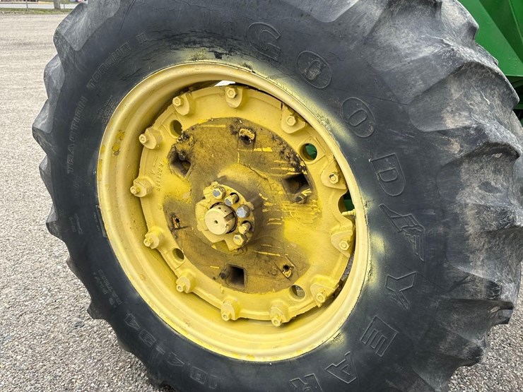 john-deere-4020-image-6