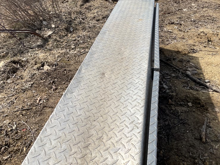 #3971-•-(2)-aluminum-truck-tool-box's-image-22