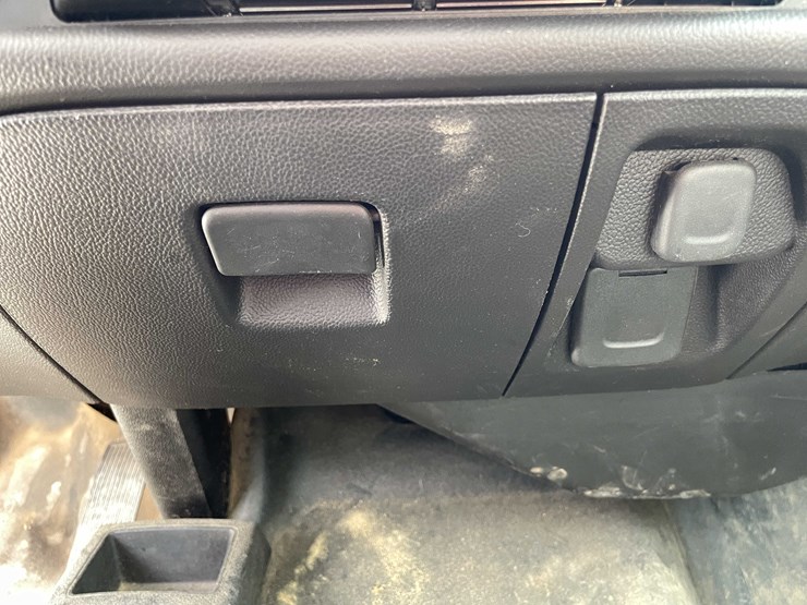 2014-chevrolet-1500-image-73