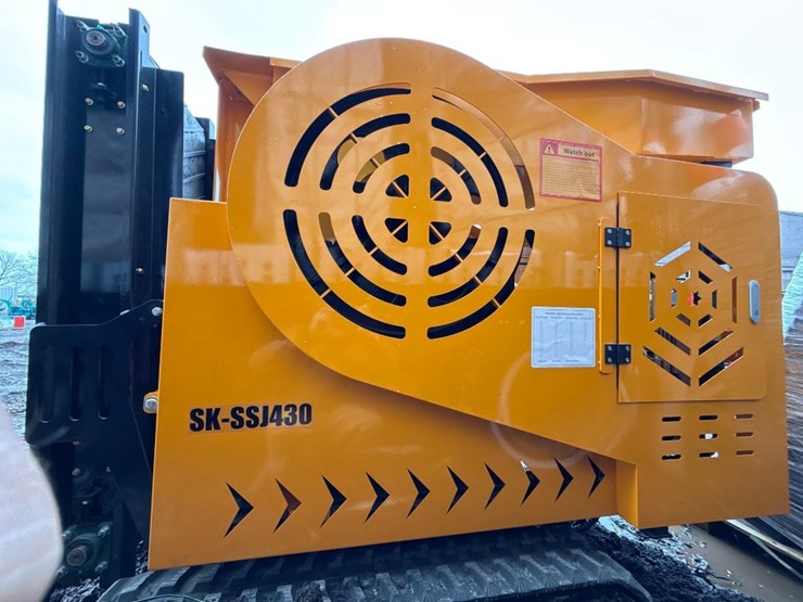 new-sdlool-co-mobile-jaw-crusher-model-sk-ssj430-image-3