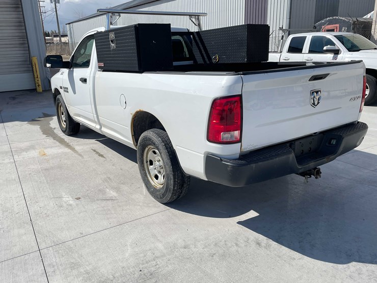 2015-dodge-1500-image-7