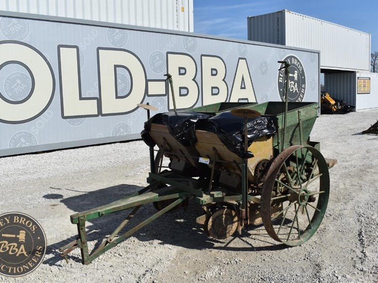 john-deere-2-image-1