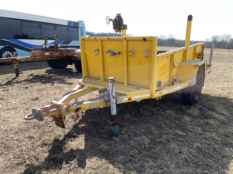 #203-•-sauber-single-axle-utility-trailer-(no-title)-image-1