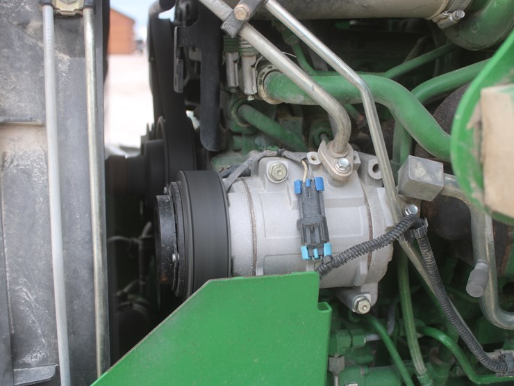 2013-john-deere-5100e-image-79