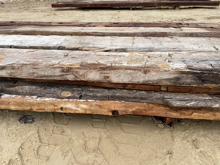 #3979-•-(15)-hand-hewn-barn-beam-face-boards-image-14