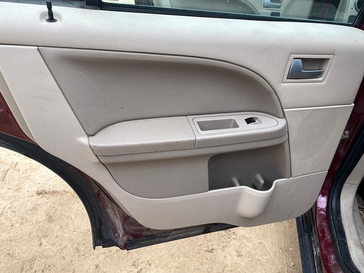 2006-ford-freestyle-image-47