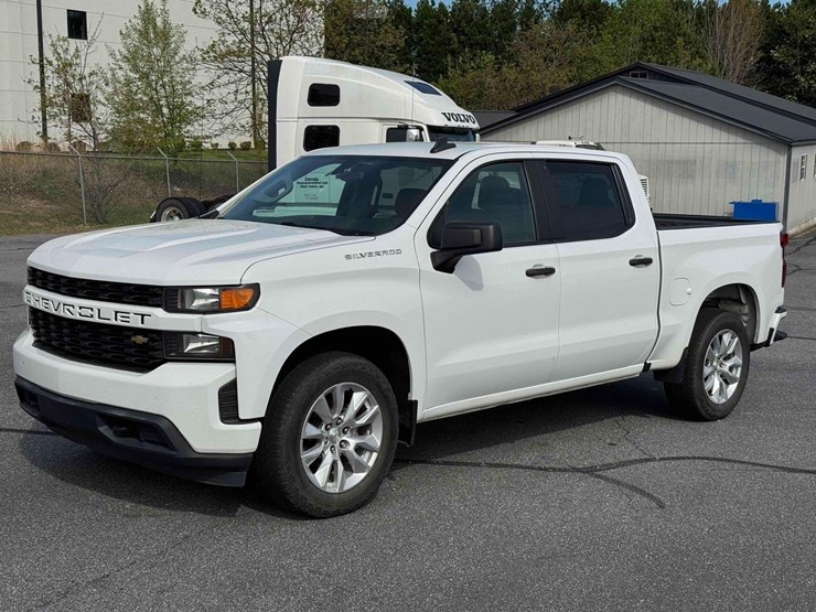 2020-chevrolet-silverado-1500-image-1