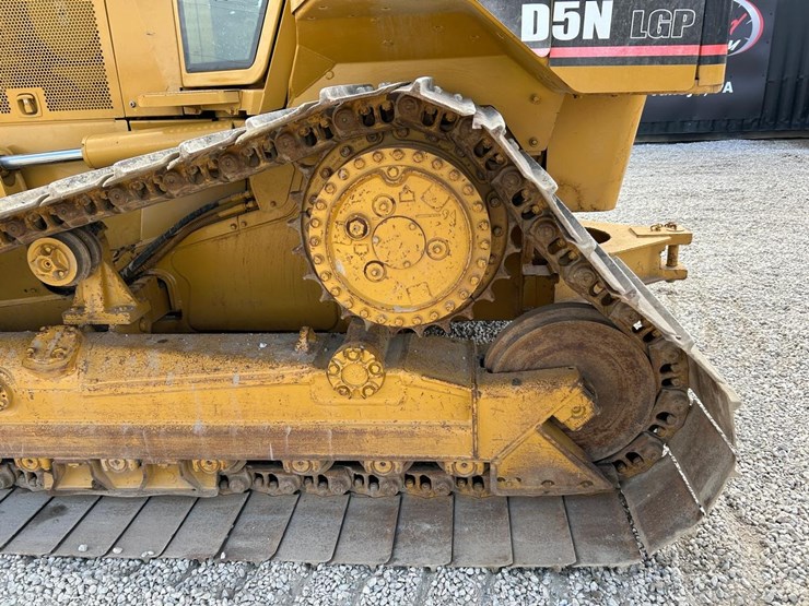 caterpillar-d5-image-17
