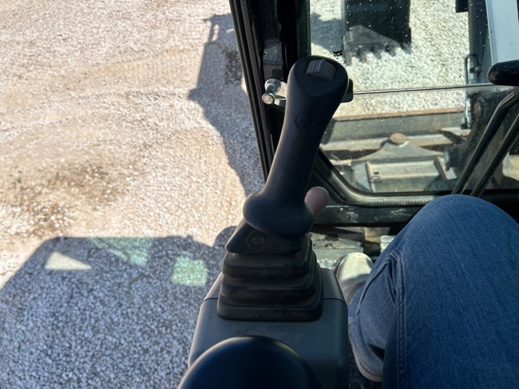 2020-bobcat-e42-image-24