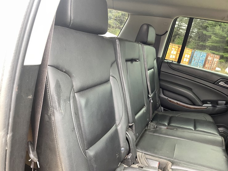 2015-chevrolet-suburban-image-49