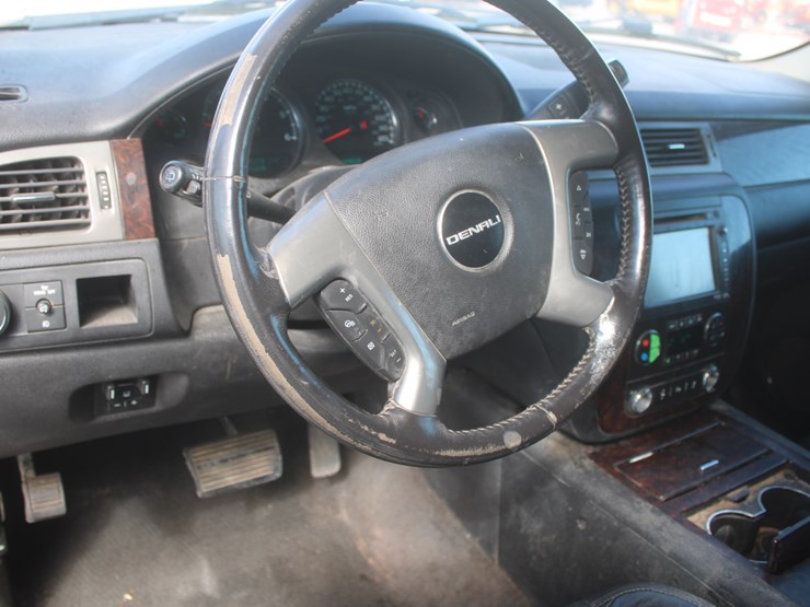 2012-gmc-yukon-image-34