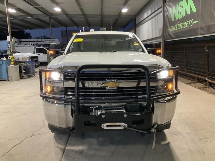 2018-chevrolet-silverado-3500hd-image-3