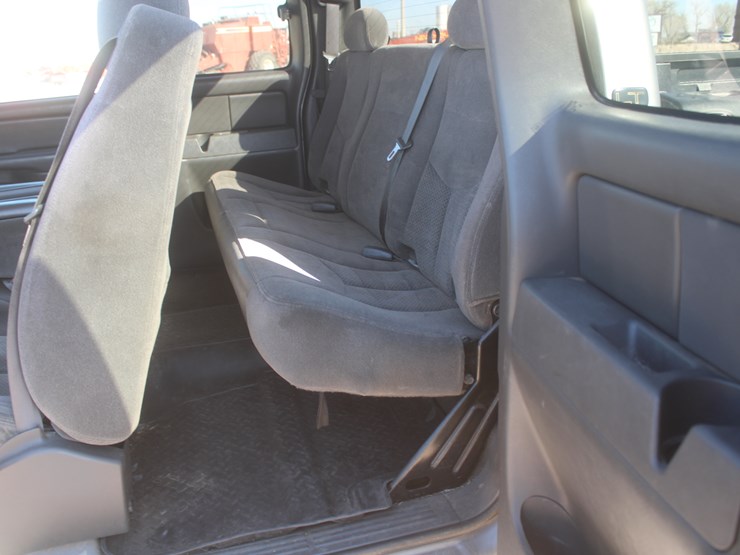 2006-chevrolet-2500-image-21