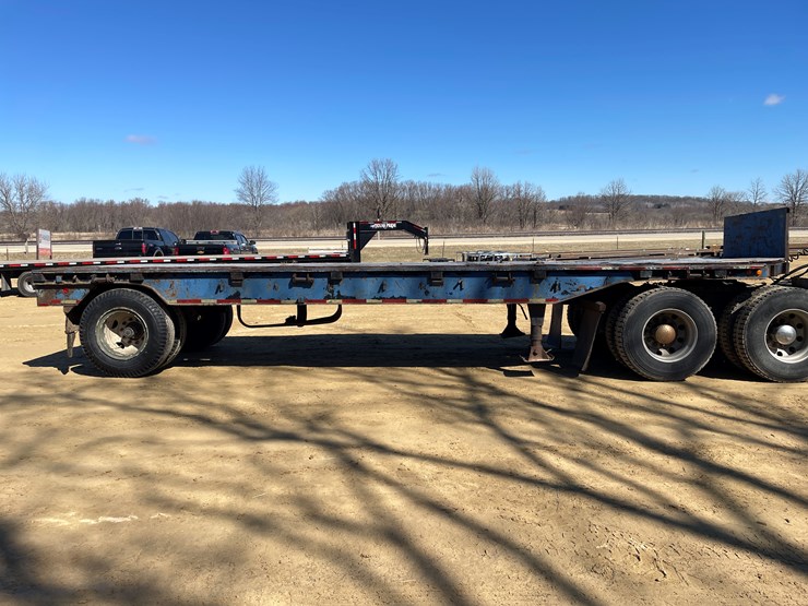 #1030-•-1973-28'-pike-semi-trailer-(has-wi-title)-image-5