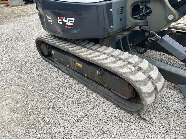 2022-bobcat-e42-image-11