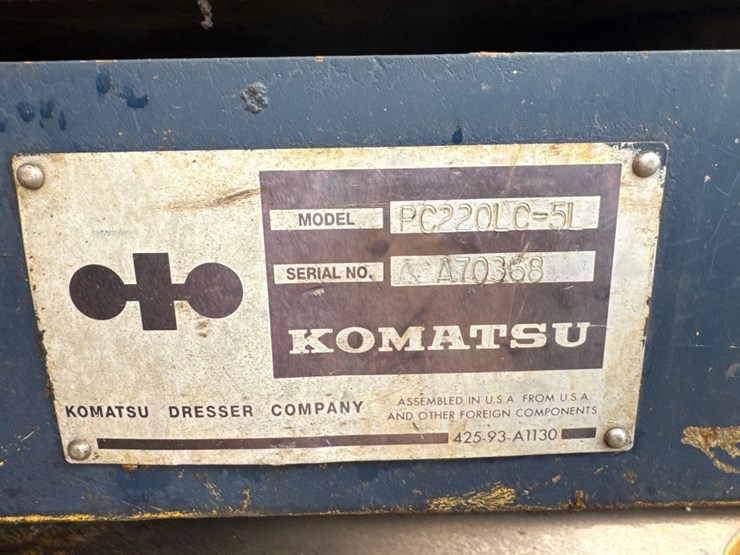 komatsu-pc220-lc-image-4