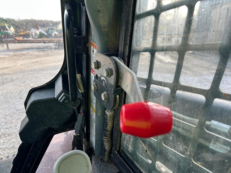 new-holland-c190-image-21