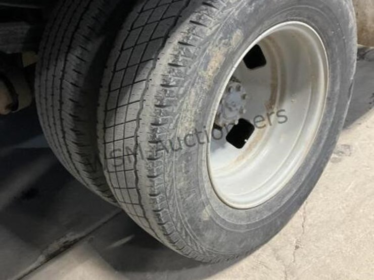 2014-ford-f350-image-8