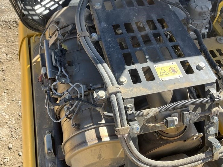 2018-komatsu-pc210-lc-11-image-22