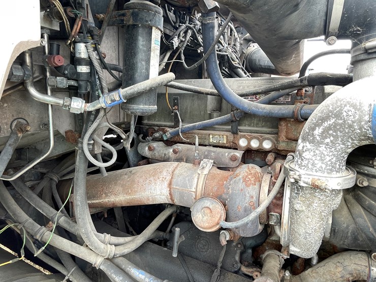 #128-•-2003-western-star-sleeper-cab-semi-tractor-(has-wi-title)-(non-runner)-image-65