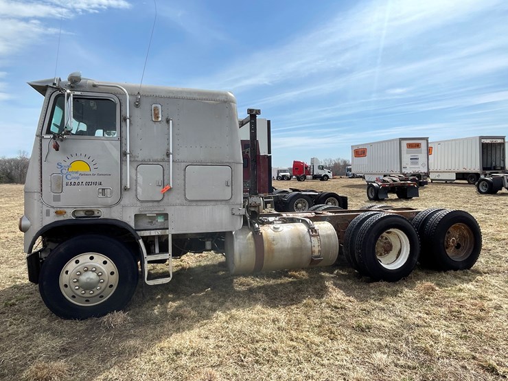 1982-caterpillar-3406-image-9