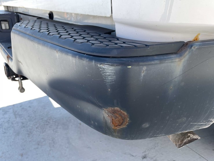 2015-dodge-1500-image-25