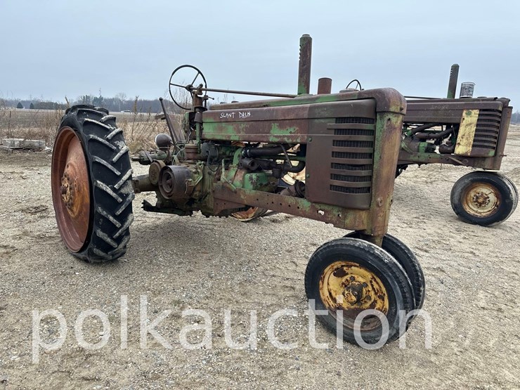 john-deere-b-image-3