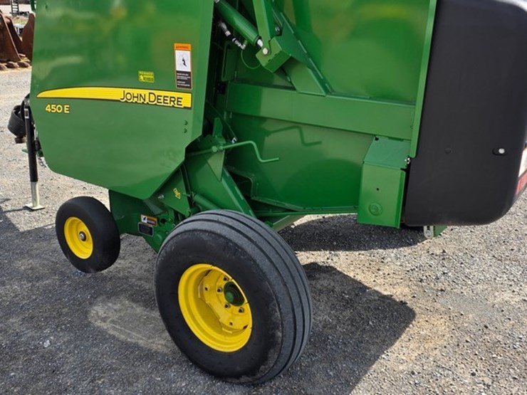 2020-john-deere-450e-image-9
