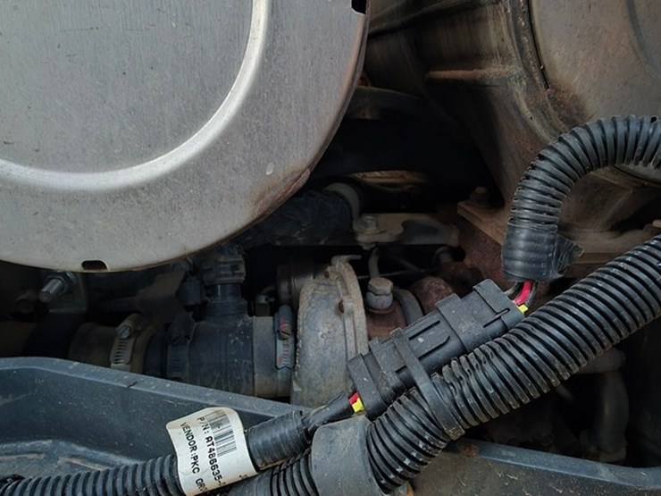 2023-deere-331g-image-44