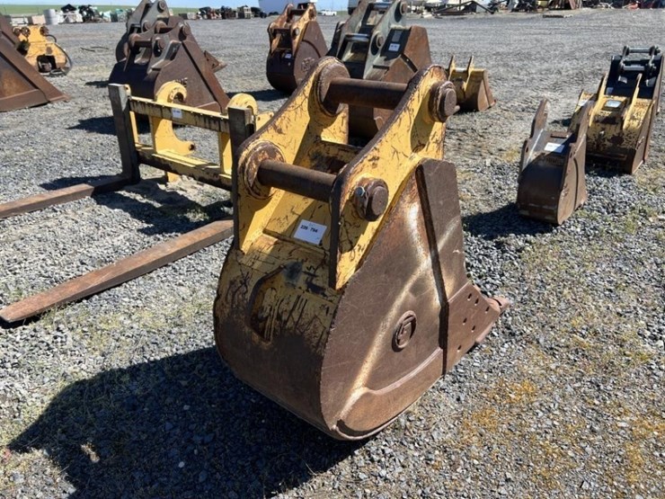 24"-dig-bucket-image-3